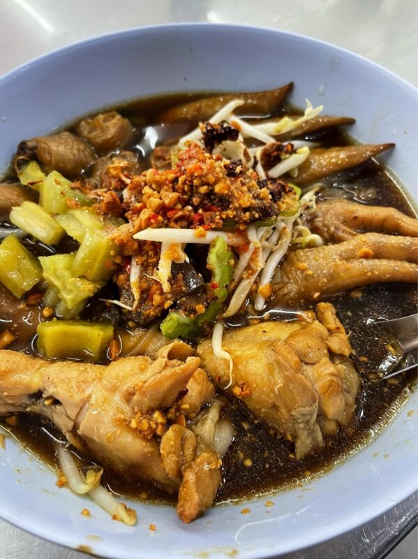 ก๋วยเตี๊ยวไก่บุฟเฟ่